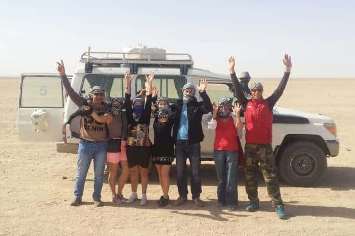 Jeep-Safari mit Kamelritt & BBQ in Hurghada