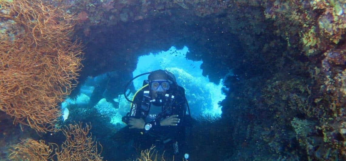 Fotos 1 in red sea Tauchlehrer in der Höhle Open Water Tauchkurs , Discover Scuba Diving