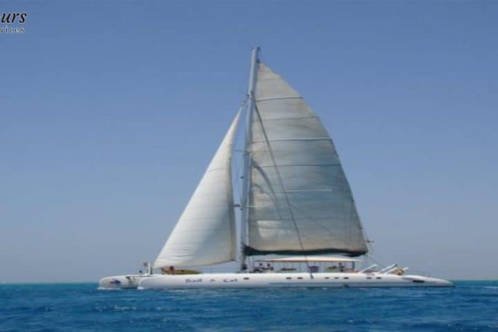 Katamaran mit Schnorcheln in Hurghada