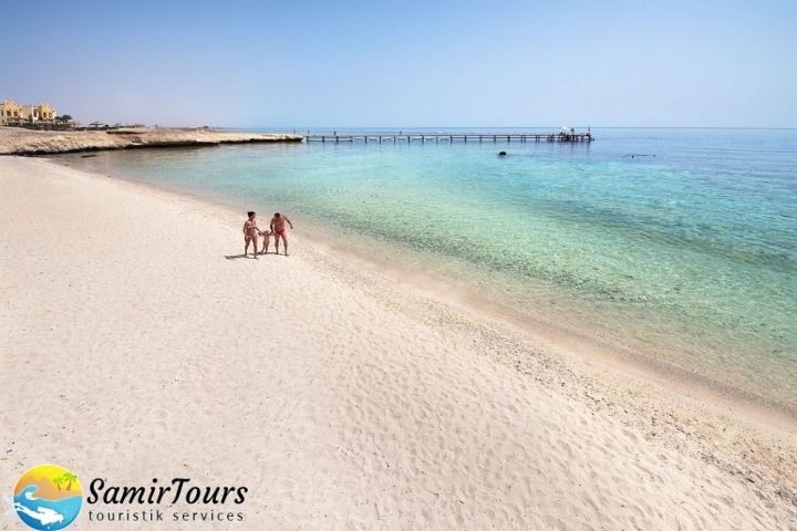 Abu Dabab Strand in Marsa Alam
